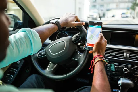 Meet the Top Ride Sharing App Developers Making Waves in the Industry